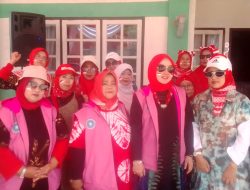 PKK Kecamatan Pameungpeuk Gelar Lomba dan Door Prize 