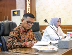 Gubernur Andra Soni Ingatkan Bapenda dan Kepala UPT Samsat Berikan Pelayanan Terbaik 