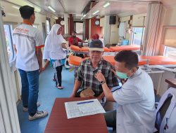 RailClinic Hadir di Stasiun Kebasen, KAI Salurkan Bantuan TJSL