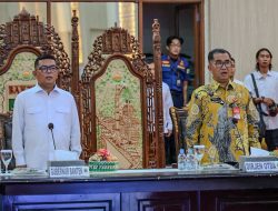 Gelar Rakor Penguatan Satlinmas, Gubernur Andra Soni : “Perlu Kesiapsiagaan Dini”