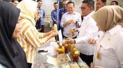Gubernur Banten Andra Soni Borong Produk UMKM Lokal