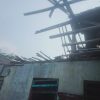 Warga Minta Perhatian Serius Seorang Kakek Tua di Serang yang Tinggal di Puing Reruntuhan Rumah