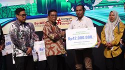 Gubernur Andra Soni Serahkan Santunan BPJS kepada Keluarga Atlet PPLP yang Meninggal