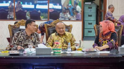 Gubernur Andra Soni Tekankan ASN Tingkatkan Kinerja dan Akuntabilitas Pelayanan