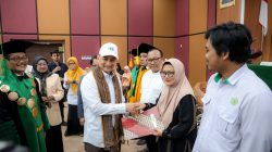 Guru Besar Tak Hanya Diam di Menara Gading Tapi Hadir di Tengah Masyarakat