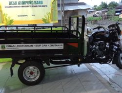 Ketua DPRD Banten Resmikan Jalan Paving Block dan Serahkan Cator kepada Desa Kampung Baru