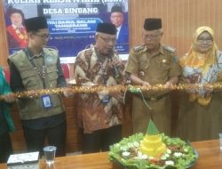 Camat Binuang Hadiri KKN STAI Daful Qalam Tangerang di SMK Bina Insan