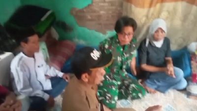 Di Desa Bojong Catang, Kapten Caj (K) Susanti Martalia Salurkan Bantuan dan Tinjau Warga Terdampak Bencana ‎