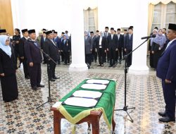 Gubernur Andra Soni Tekankan Responsivitas dan Integritas saat Lantik 23 Pejabat Pimpinan Tinggi Pratama