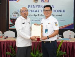 Daop 5 Purwokerto Terima 10 Sertipikat Tanah dari BPN Cilacap