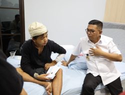Gubernur Andra Soni Jenguk Revan, Warga Baduy Korban Perampokan di Jakarta