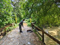 Jembatan Penghubung Desa Pudar-Damping Rusak Parah, Warga Minta Diperbaiki