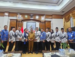 Terima Pengurus PGRI, Gubernur Andra Soni Paparkan Dampak Positif Program Sekolah Gratis 