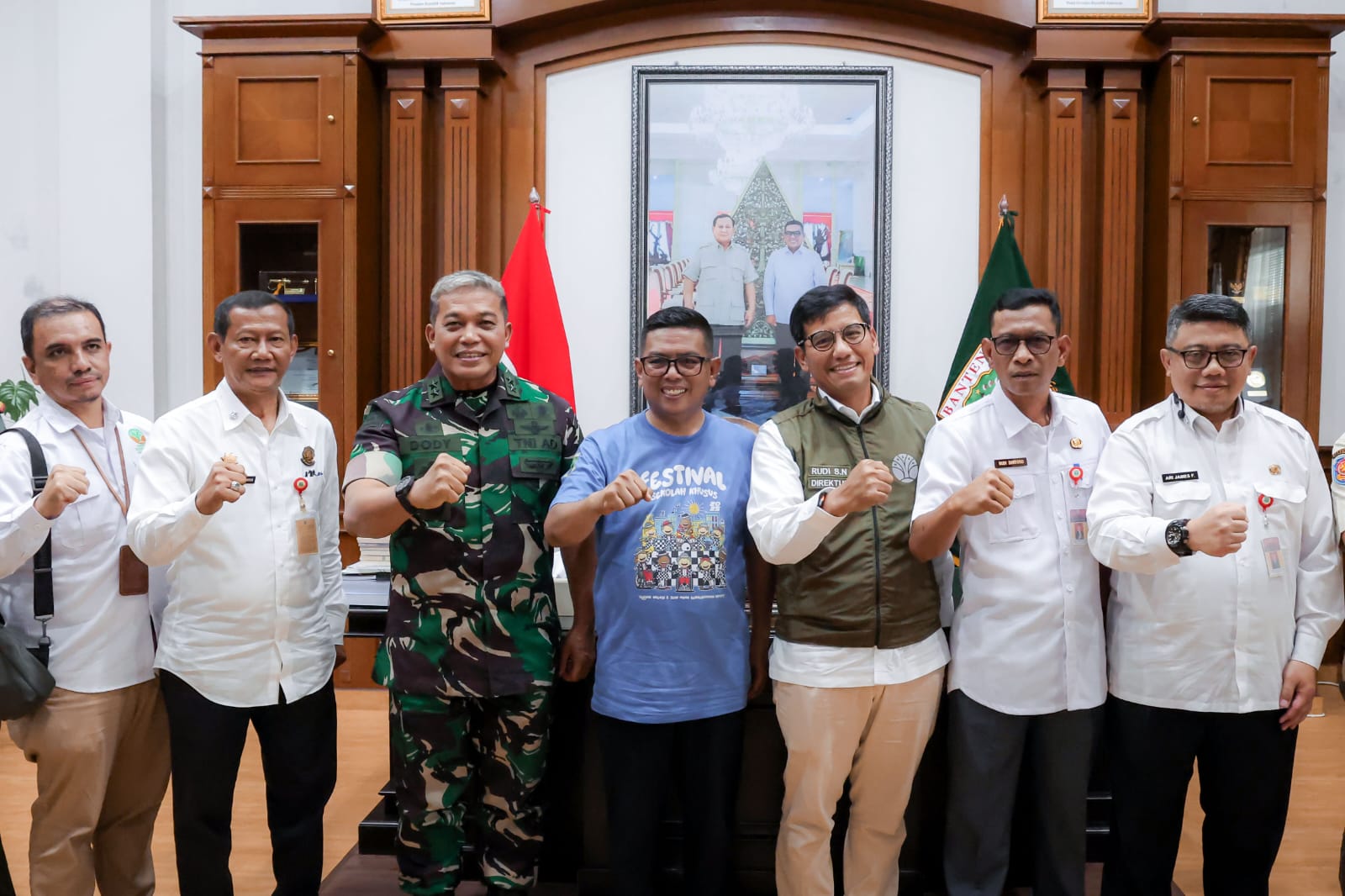 Gubernur Andra Soni Bahas Penertiban Tambang Ilegal Bersama Kemenhut dan Satgas PKH