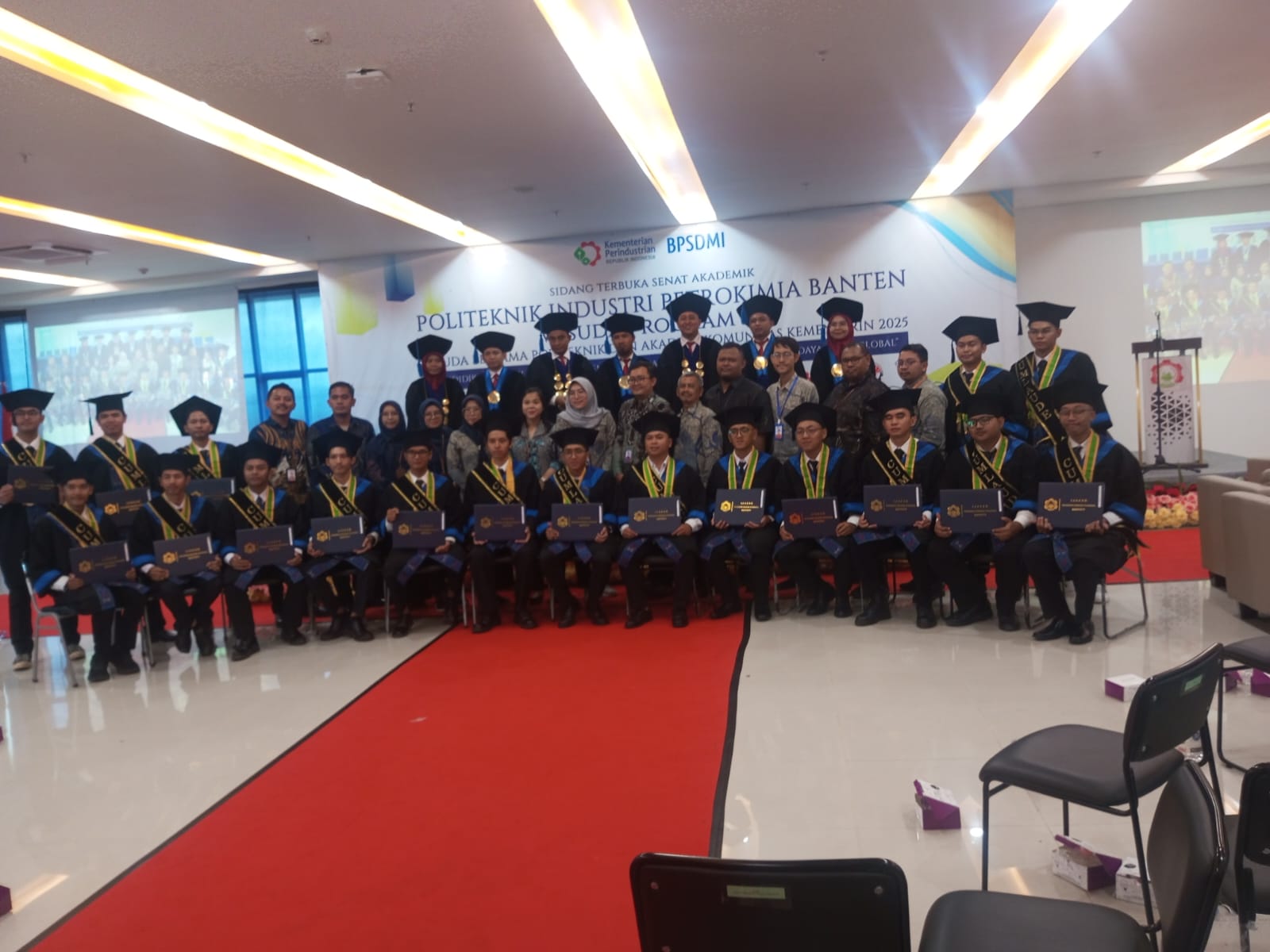 Politeknik Industri Petrokimia Banten Gelar Wisuda Perdana, 109 Lulusan Siap Tempur di Dunia Industri