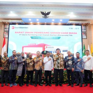 Gubernur Andra Soni Tekankan Penguatan Stabilitas dan Kinerja Bank Banten dalam RUPS LB