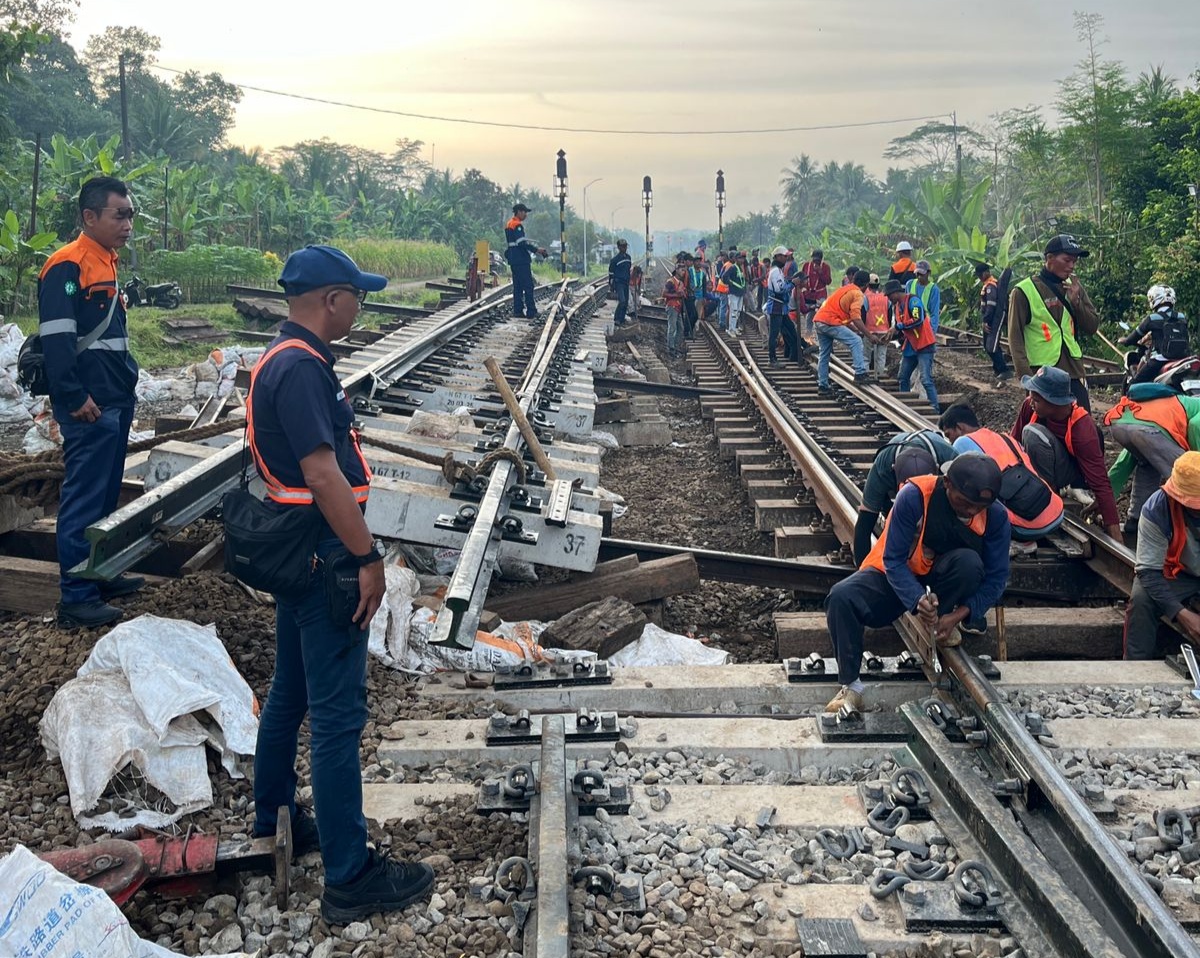 KAI Daop 5 Lakukan Penggantian Wesel di Stasiun Meluwung dan Gandrungmangun,