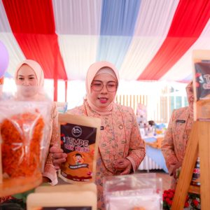 Tinawati Andra Soni Mendorong Anggota DWP Banten Terus Kreatif dan Bangun Kemandirian Usaha