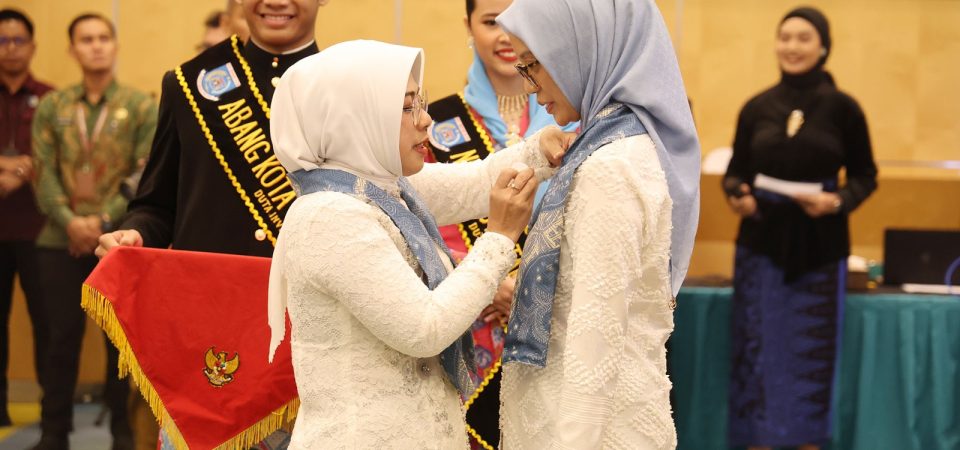 Tinawati Andra Soni Lantik Dekranasda Tangsel, Minta UMKM dan Ekonomi Kreatif Naik Kelas