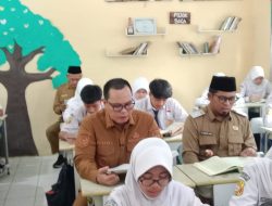Tinjau Program Serang Mengaji, Wali Kota Budi Duduk Bersama Baca Qur’an Surat Ali-Imran