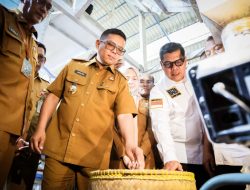 Tinjau Penggilingan di Serang, Gubernur Banten Andra Soni Pastikan Stock Beras Banten Aman Jelang Nataru