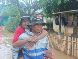Banjir Rendam Wilayah Padarincang, Dandim 0602/Serang Kerahkan Babinsa