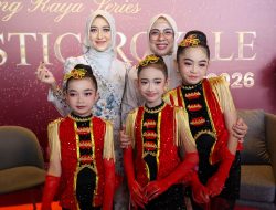 Dukung Jenama Fesyen Lokal, Tinawati Andra Soni Hadiri Peluncuran Raya Series