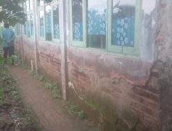 Kondisi SDN Kelapa Dua Memprihatinkan, Siswa Terpaksa Belajar di Ruang Rusak