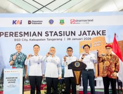 Resmikan Stasiun Jatake, Andra Soni Tekankan Peran Kereta Api bagi Pertumbuhan Wilayah
