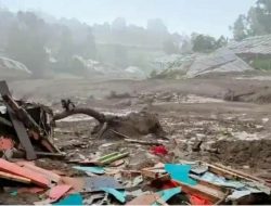 Breaking News ; 23 TNI Korban Tertimbun Longsor di Cisarua Tewas