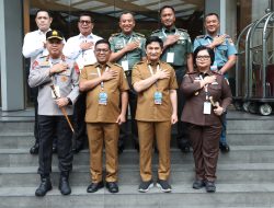 Gubernur Andra Soni dan Forkopimda Provinsi Banten Dengarkan Arahan Presiden Prabowo