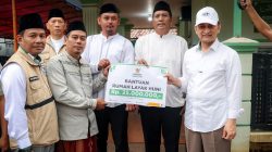 Wagub Dimyati Salurkan Bantuan RTLH ke Lansia yang Hidup Seorang Diri di Tangerang