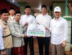 Wagub Dimyati Salurkan Bantuan RTLH ke Lansia yang Hidup Seorang Diri di Tangerang