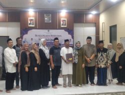 Buka Puasa Bersama, Hj. Euis Herawati Tekankan Kekompakan Muspika Petir