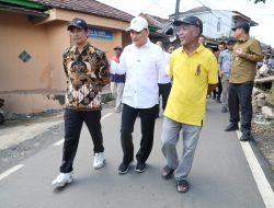 Program ‘Bang Andra’ Sulap Jalan Rusak di Lebak Jadi Mulus