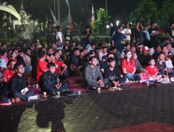 Ratusan Warga Serang Nobar Timnas Garuda di Gedung Negara