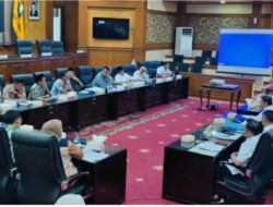 Rapat Pansus LKPJ Bupati Serang 2025 di Gedung DPRD Memanas 