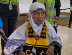 Jemaah Haiji Lansia Asal Banten Mendadak Minta Pulang Sebelum Penerbangan