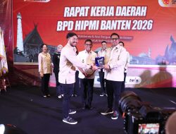 Gubernur Andra Soni Minta Pengusaha Aktif Bangun Ekonomi Daerah