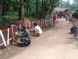 Wujudkan Kampung Pancasila, Babinsa Koramil 0602-12/Ciomas dan Warga Gelar Karya Bakti