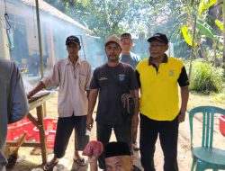Warga Kampung Sumur Kopo Salurkan Hewan Kurban