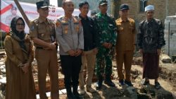 HUT Bhayangkara ke-80, Polsek Pamarayan Bedah Rumah Warga Desa Binong