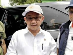 Mendikdasmen Sebut Soal Guru Non-ASN Tak Boleh Mengajar di Sekolah Negeri Tahun 2027