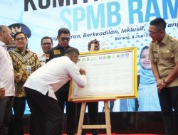 Gubernur Andra Soni Pimpin Penandatanganan Komitmen SPMB Ramah Tahun Ajaran 2026-2027