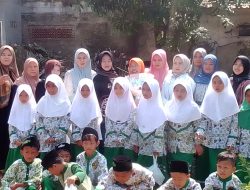 48 Siswa Kelas 6 MI Mathla’ul Anwar Bojong Kunci Dilepas Lewat Kreasi Seni Anak
