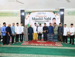 Tanpa Sekat, Gubernur Andra Soni Berbaur Bersama Warga 